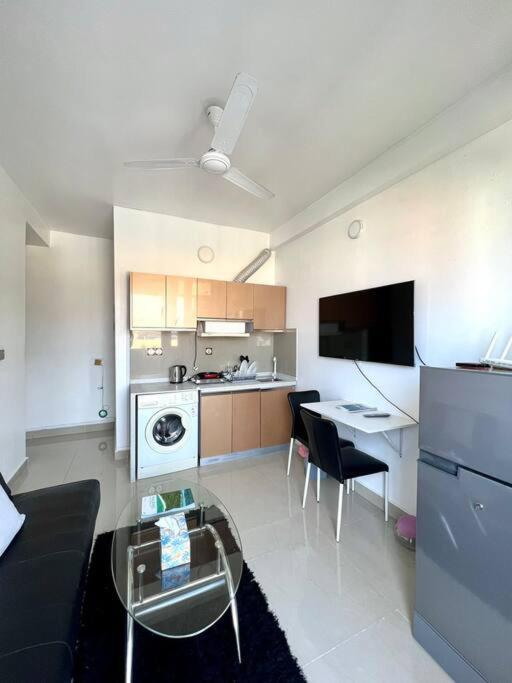 One Room Private Apartment 胡鲁马累 外观 照片